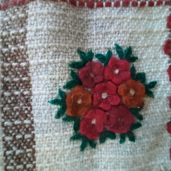 Vintage retro floral table runner decorative mat - Picture 2 of 4